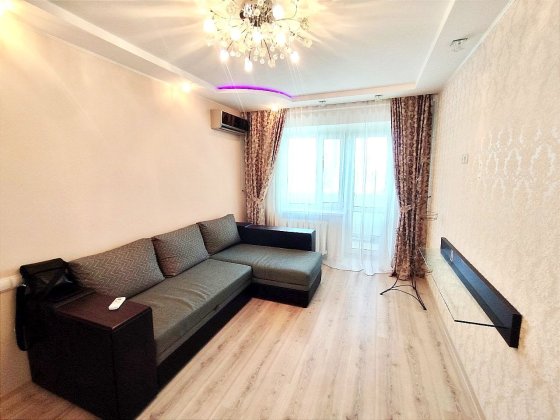 Оренда однокімнатної квартири у Дніпровському р-ні (Вінтера 42) Запоріжжя