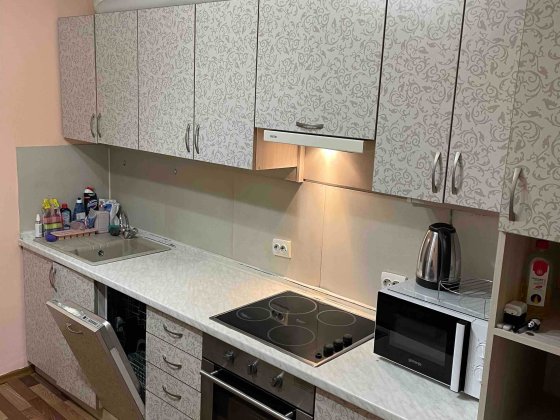 2-к. квартира. Метро Позняки. ЖК Патріотика.  Гмирі 10/40. Генератор