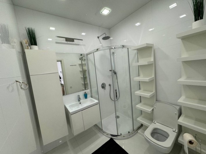 Здам в оренду двокімнатну квартиру на Комунарі! - фото 1