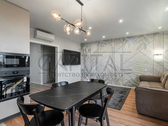 Перша здача! Чотирикімнатна на Подолі Закритий ЖК 044 Кирилівська 37 Киев