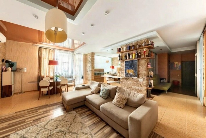 ГЕНЕРАТОР!  бул. Лесі Українки, 7-Б.  136 кв.м ПАРКІНГ - фото 1