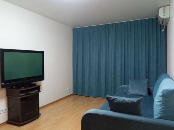 Сдам 2-к центр (Воскресенская 1) Дніпро