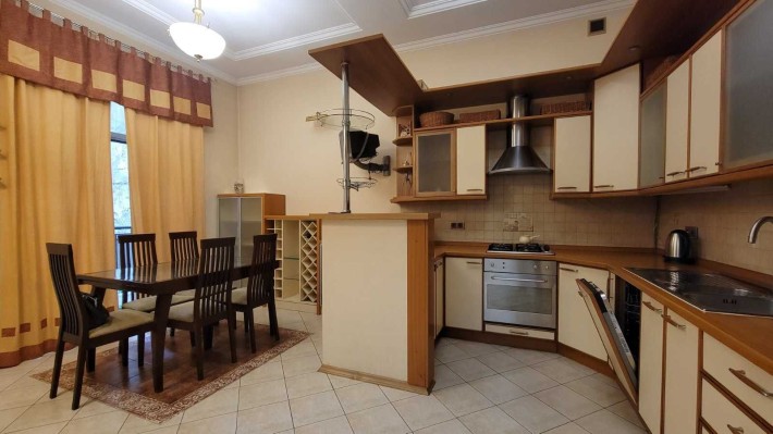 Оренда 3 кім.квартири вул.С.Крушельницької ЦЕНТР - фото 1