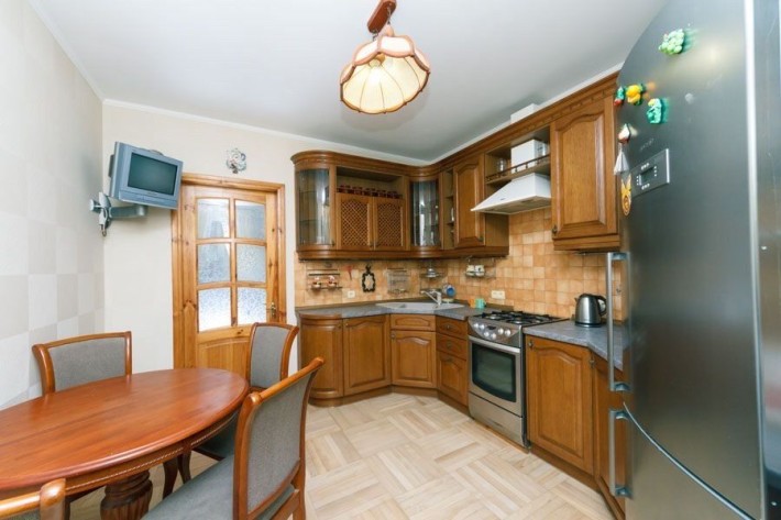 4-кімнатна квартира на Подолі (Контрактова/Тараса Шевченко) - фото 1