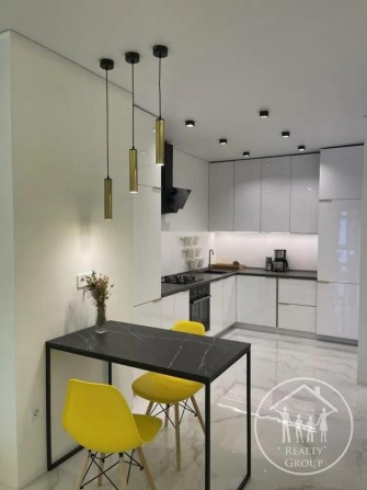 Панорамна квартира та повна комплектація в ЖК Кінескоп вул. Героїв Упа - фото 1