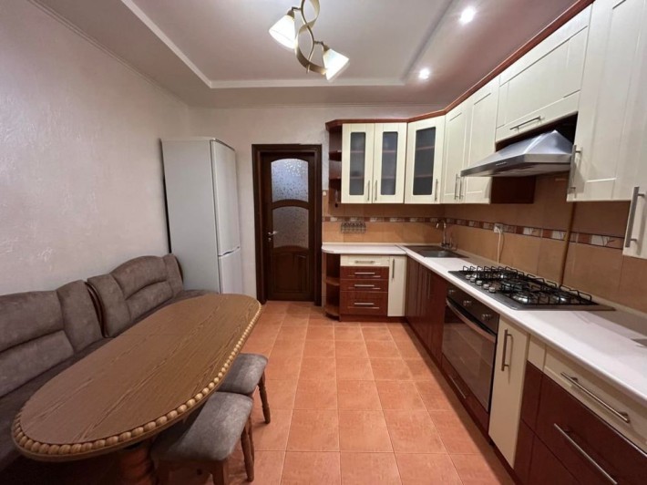 Оренда 2к квартири по вул Кавалерідзе - фото 1