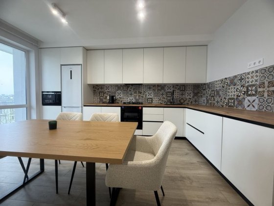 Здається в оренду простора 1-но кім квартира по вул.Ужгородська Львов