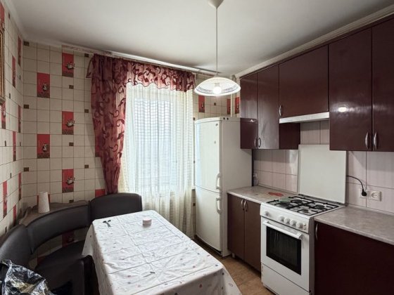 Здаю 1 к к на вул. Галини Петрової