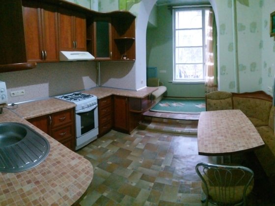 Здам 1 к/к мікрорайон Північний,1 поверх, балкон,все є