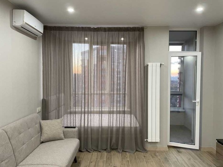 Здається в оренду 1-кімнатна квартира-студія в ЖК «Каховська» - фото 1