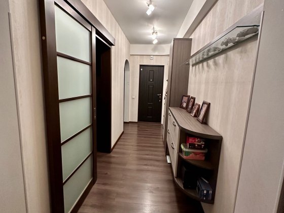 Оренда великої 2 к. квартири на вулиці Урлівська 20 (Власник) Торг Київ