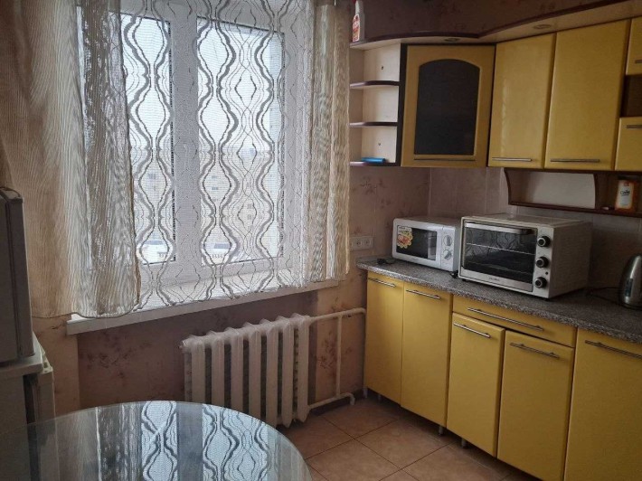 оренда 2 кімнатноі квартири по вулиці Дачноі в гарному стані - фото 1