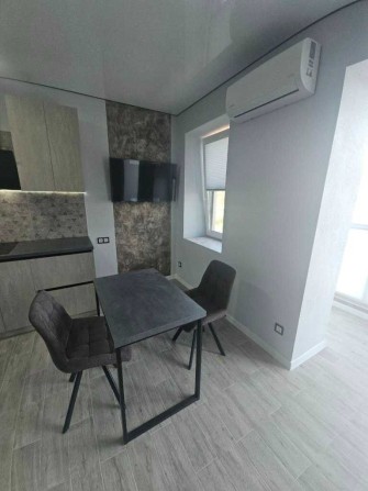 ЗДАЮ розкішна 1к квартира ЖК ЛІВОБЕРЕЖНИЙ Мольʼєра Караван Є СВІТЛО - фото 1