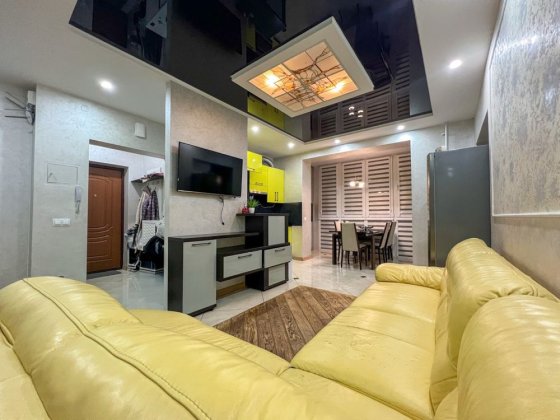 !БЕЗ КОМІСІЇ 3-кімнатна квартира з терасами у ближньому  центрі Львова Львов