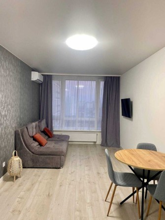 Квартира ЖК Славутич вулиця Зарічна, метро, Генератор, Бажана, паркінг - фото 1