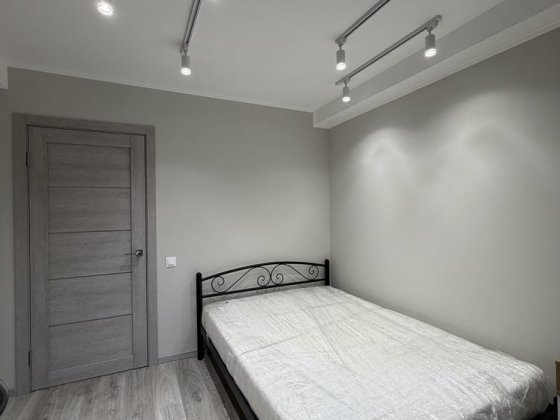 Оренда 2-кімнатної  квартири, метро Лісова Киев