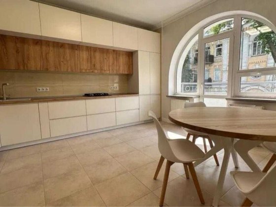 Без % Оренда 1к квартири за адресою вул. Кониського Шевченківський р-н Киев