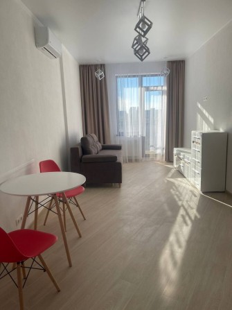 Новая стильная квартира - студия в элитном ЖК "Акрополь!" - фото 1