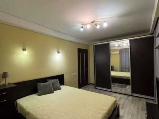 Здається двокімнатна квартира на вул.Павла Тичини,11 Киев