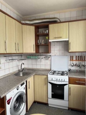 Сдам 3к.кв метро "Студенческая", с/м "Класс" - фото 1