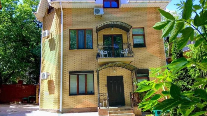 Сдам просторную студию в частном доме - фото 1