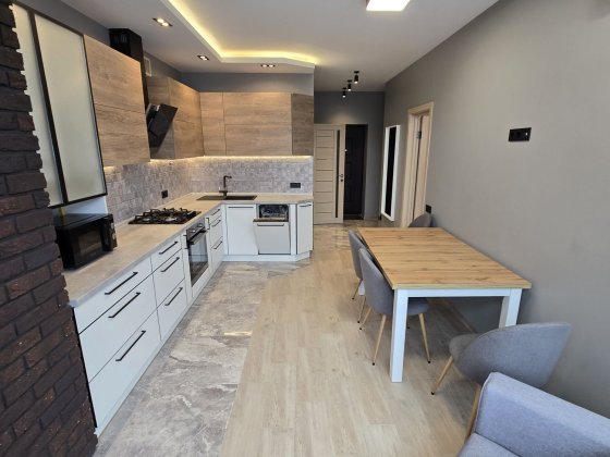 Сучасна Велика Квартира в ЖК Львівський вулиця Львівська 1-А Петропавловская Борщаговка