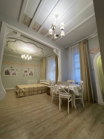 Оренда затишної 1 кімнатної квартири студії вул Федоровича Центр міста - фото 1