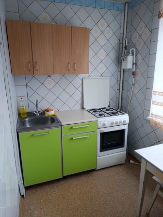 Сдам свою 2 к кв возле метро Спортивная. 8000 + коммунальные - фото 1