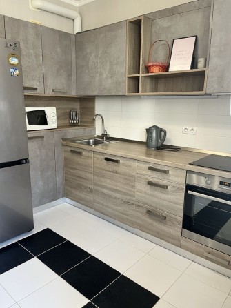 1 комн Сахарова/Бочарова - фото 1