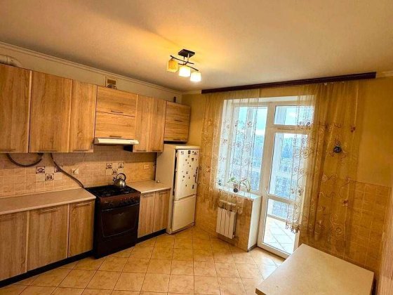 Оренда затишної 2-кімнатної квартири по вулиці Роксоляни Львов