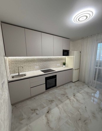 Оренда квартира Левада Центр Аерокосмічний Заливна - фото 1