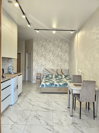 Сдам 1ую квартиру ЖК Авиньон, Дача Ковалевского.Газ.Паркинг в доме - фото 1