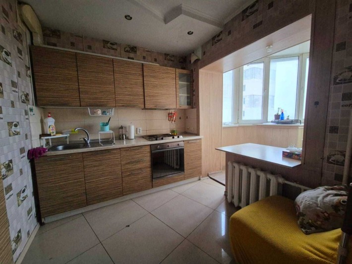 Сдам 2-ух комнатную ул. Маршала Жукова (Небесной сотни)/ Левитана! 50м - фото 1