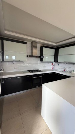 СВІТЛО ЗАВЖДИ , ГАЗ , центр дворівнева квартира центр - фото 1