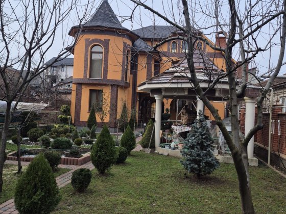 Здається будинок в тихому центрі міста. Мукачево