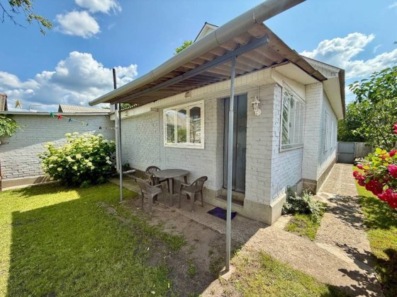 Здається половина будинку на довготривалий термін Прилуки