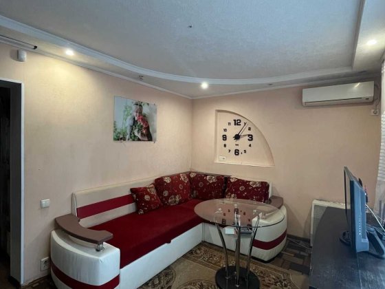 Сдается хороший дом для семейной пары на Голубовке