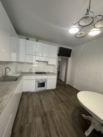 Оренда шикарного будинку - фото 1