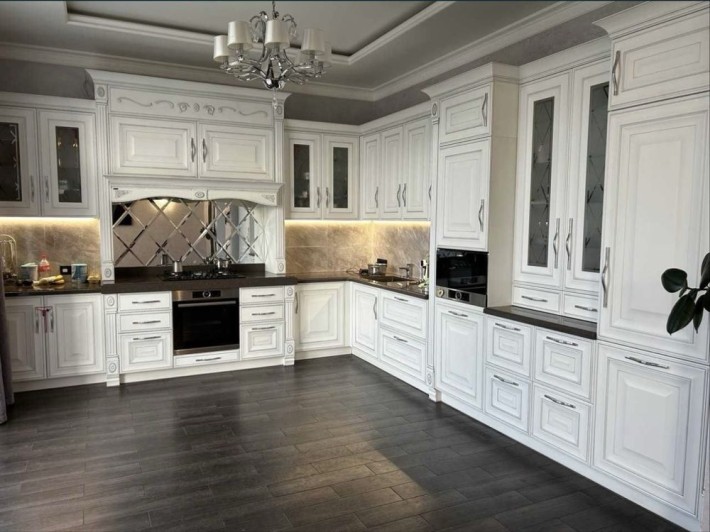 Оренда будинку з басейном і генератором від газу - фото 1