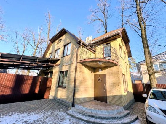 Оренда окремого будинку біля Центрального Парку, можна з тваринами. Ирпень