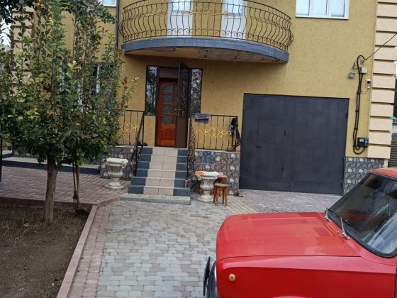 Оренда дома.Центр.Большая современная усадьба.Свет не отключают. Полтава