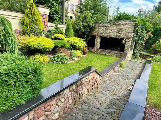 Оренда будинку з гаражем Рівне