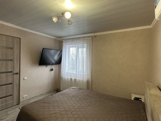 Здається в оренду 2 кімнатний будиночок з ділянкою Кронштадтська, РОША Чернівці