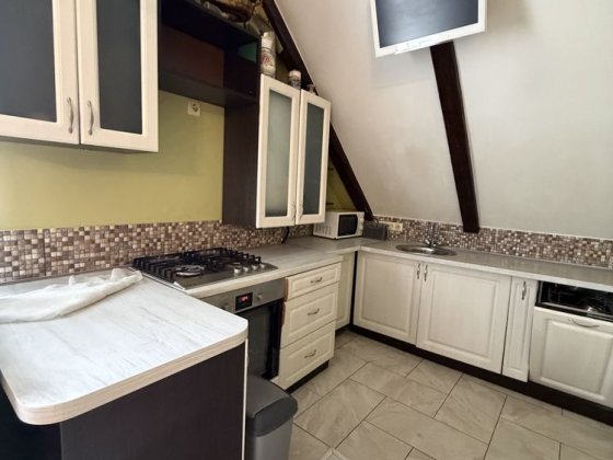 Напівособняк район готелю Ужгород. Газ. Можна тваринки. Ужгород