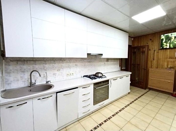 Здається просторий двоповерховий будинок, р-н Банківької Академії - фото 1