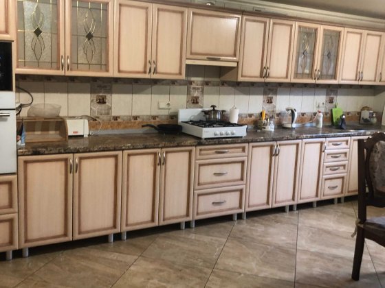 великий житловий будинок по вул.Коцюбинського Чернівці