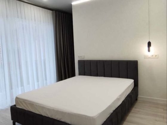 Оренда 4 кімнатного тауну в хорошому районі