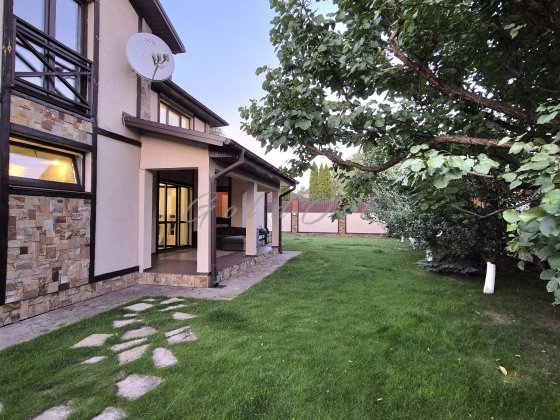 Оренда Будинку з басейном та сауною.Камін,Газ. Осокорки Киев