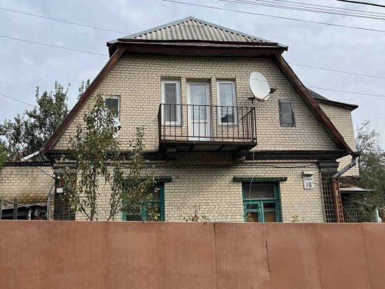 Оренда першого поверху приватного будинку Устинівський пров. 18А Киев