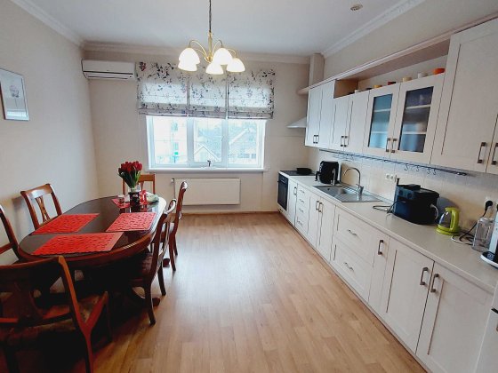 Сдам кирпичный дом, переулок Раисы Букиной, метро Академгородок 7мин Киев